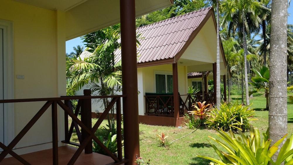 Khao Lak Golden Coconut Resort Exterior foto
