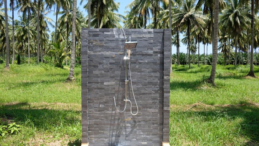 Khao Lak Golden Coconut Resort Exterior foto